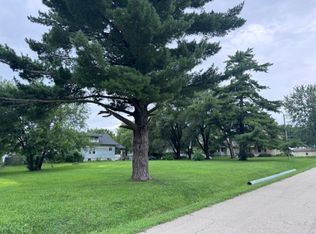 412 E 4th St, Cameron, MO 64429