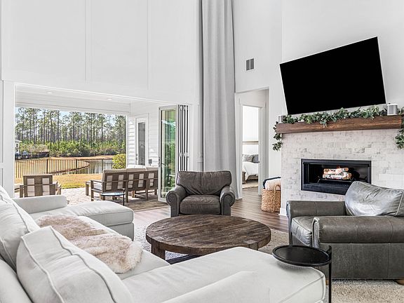 4th image of 315 W Lafayette Rd