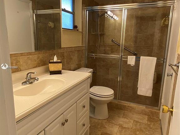 4th image of 1481 NE Miami Gardens Dr APT 174