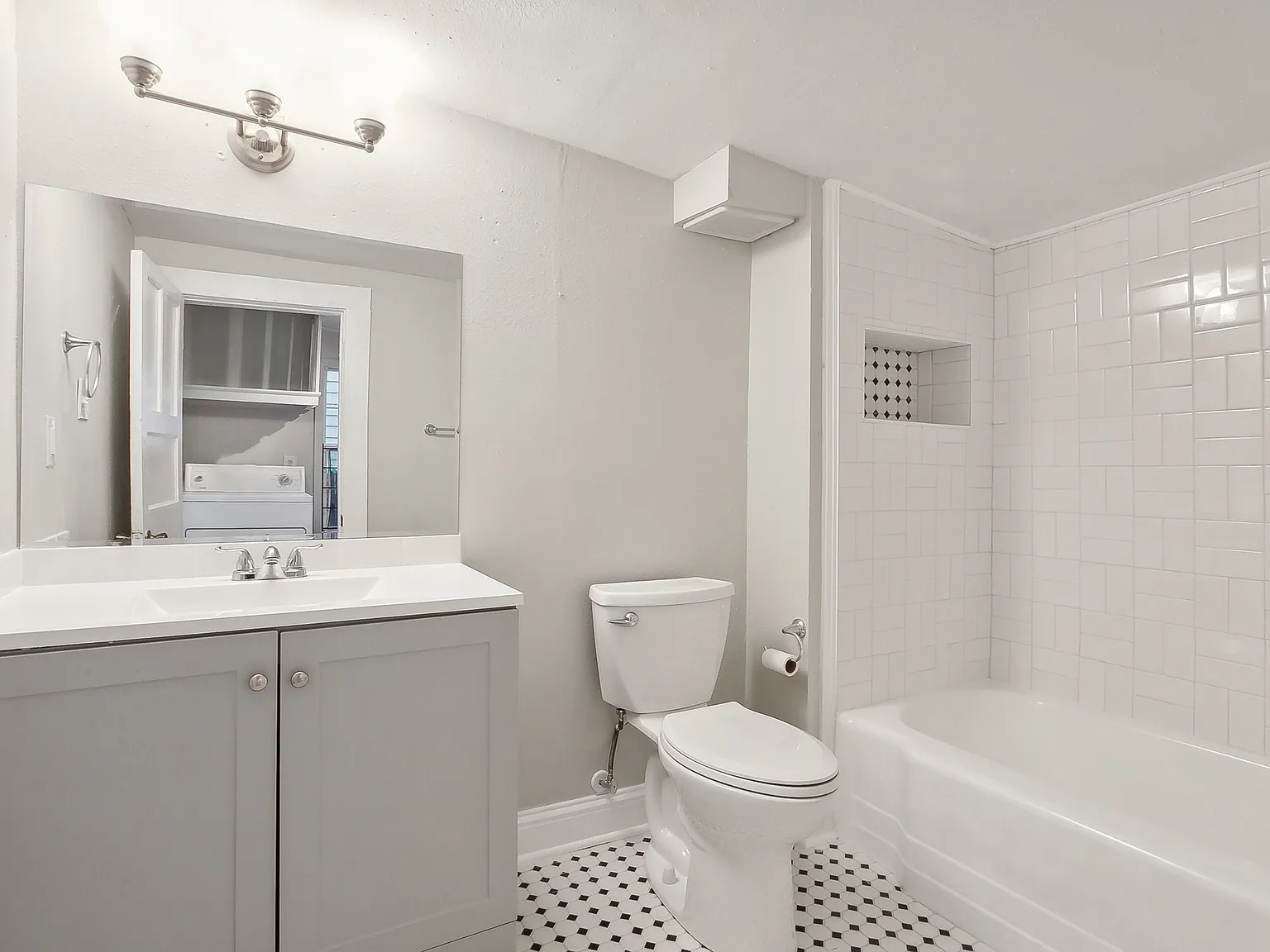 1532 Painters St — Photo 3