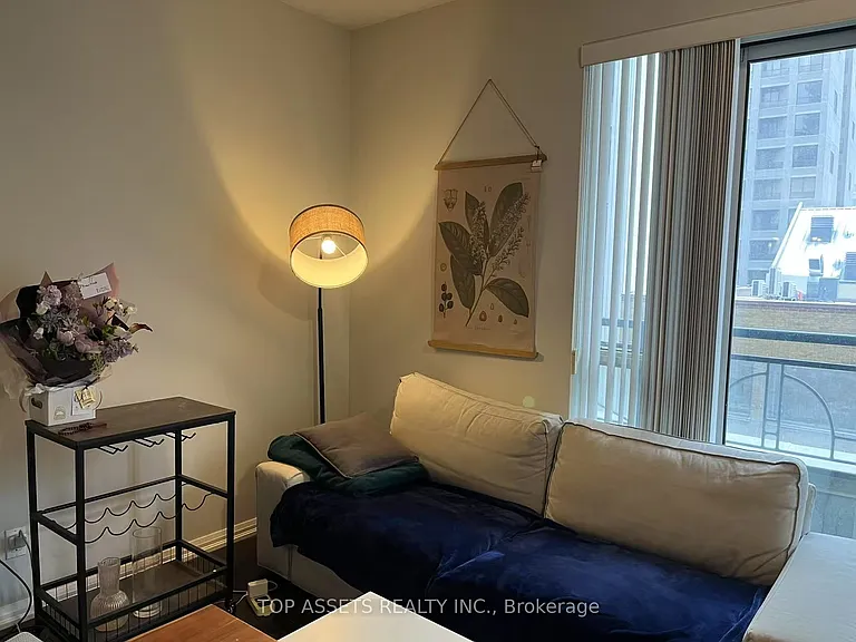 35 Hayden St #911 — Photo 6