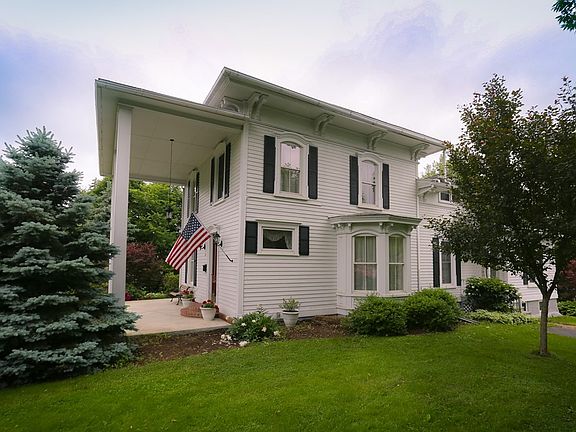 3rd image of 65 East Ave