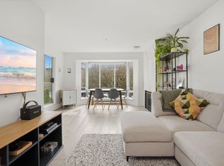 2195 W 5th Ave #202, Vancouver, BC
