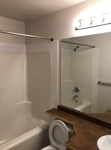 245 Edwards Dr SW #1A — Photo 9