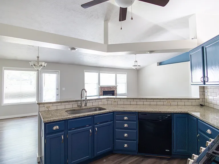 2938 W Elk Stream St — Photo 6