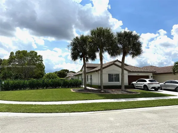 20808 NW 17th St, Pembroke Pines, FL 33029