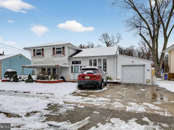 308 Smith Ln, Runnemede, NJ 08078