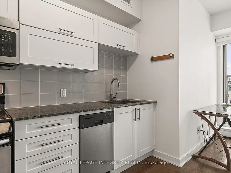 40 Nepean St #2102 — Photo 20