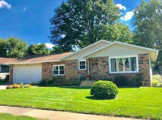 820 Stonewall Dr, Bourbonnais, IL