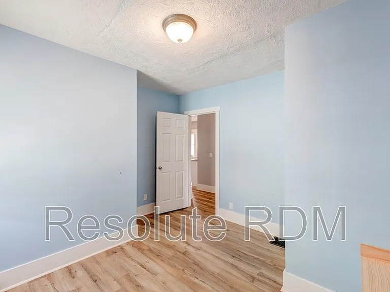 1308 E Taylor St — Photo 26