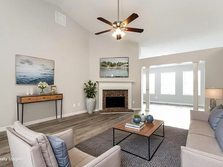 3208 Bradford Pear Dr — Photo 4