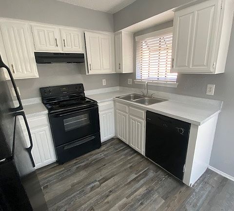 3rd image of 6501 Tomstock Dr #19B