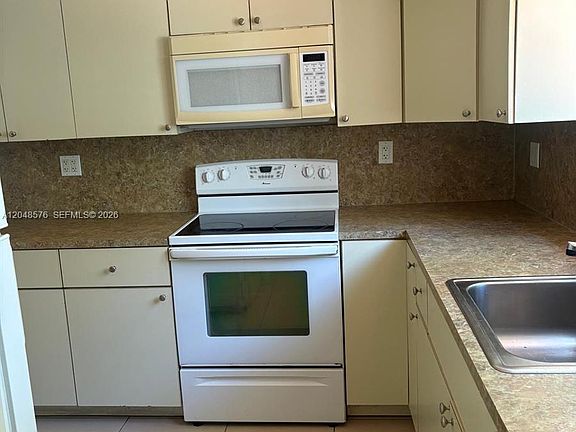 5th image of 1040 92nd St APT 2