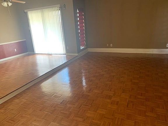 2nd image of 4649 Ringgold Ln