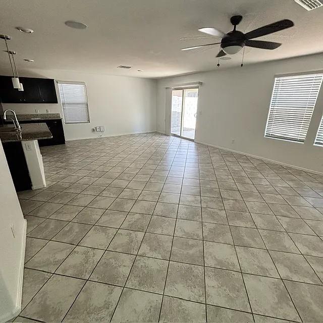 4 bed, 2230 sqft, $1,975 — Photo 4