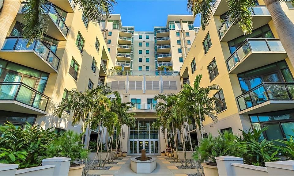 1st image of 400 4th Ave S APT 1109