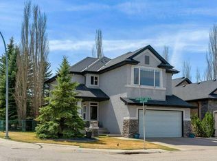 101 N Valley Creek Pl NW, Calgary, AB T3B5V1