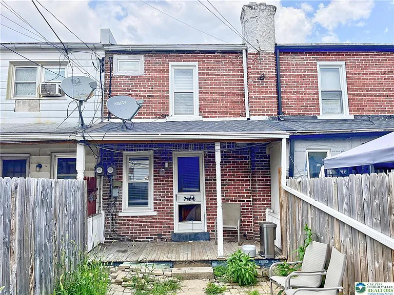 1022 S 10th St — Photo 21