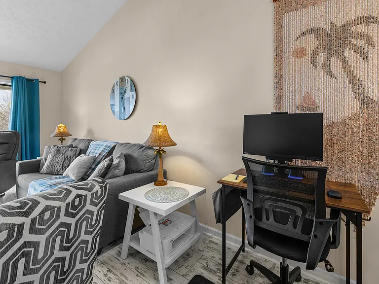 557 White River Dr #12H — Photo 33