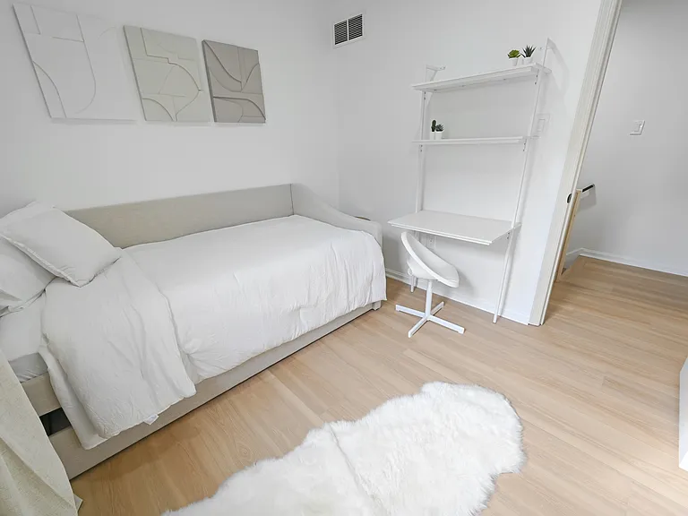715 Maryland Ave — Photo 30
