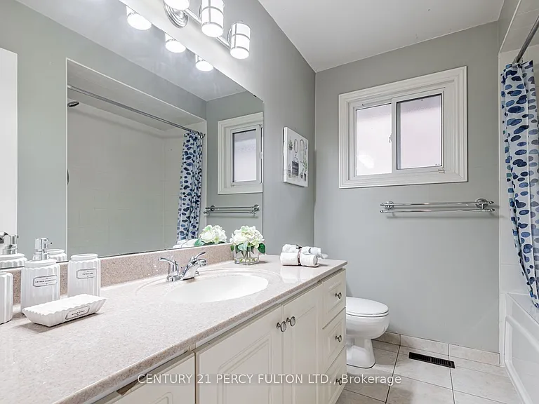 257 Otonabee Ave #MAIN — Photo 13