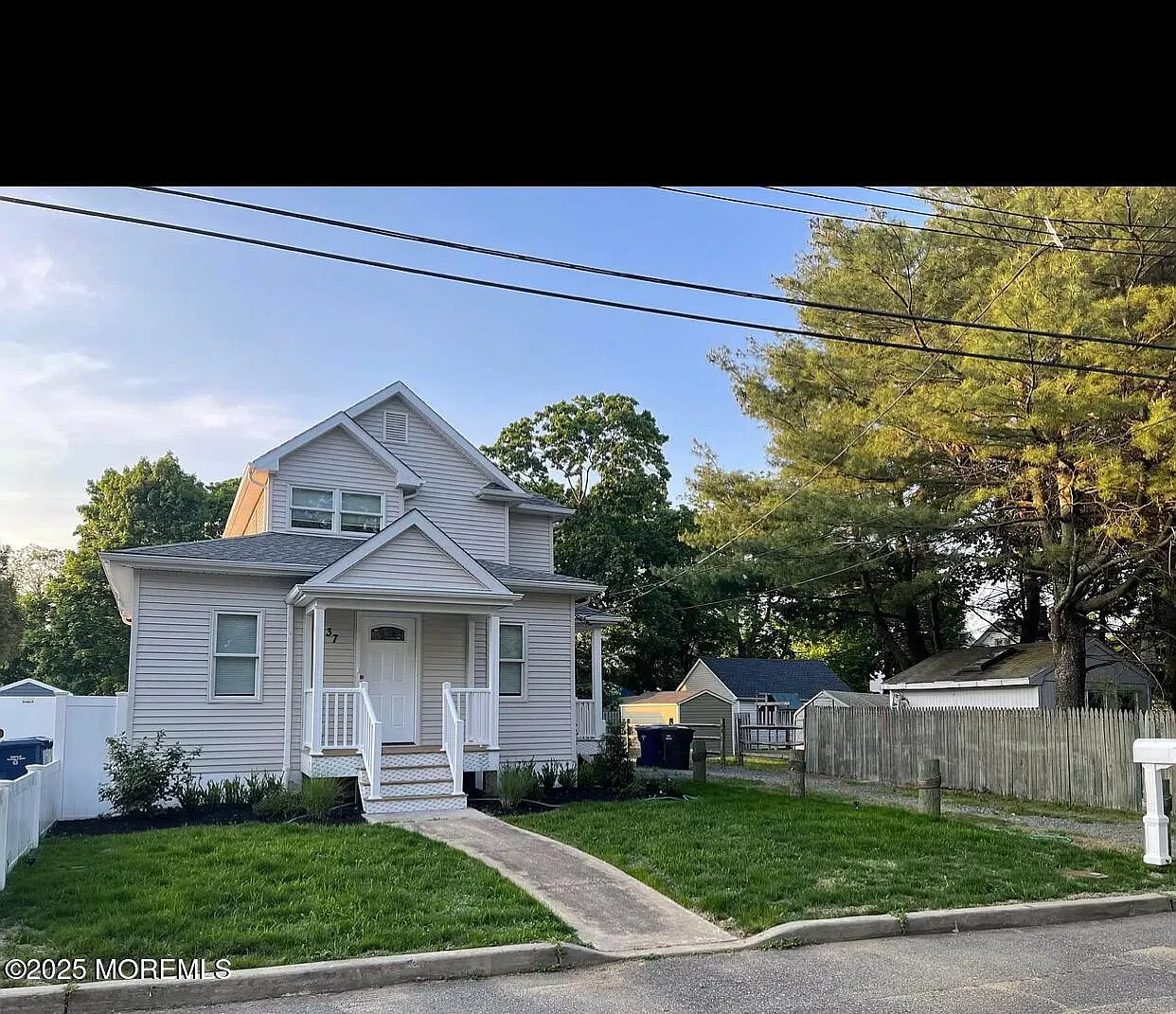 4 bed, 1997 sqft, $3,200 — Photo 1