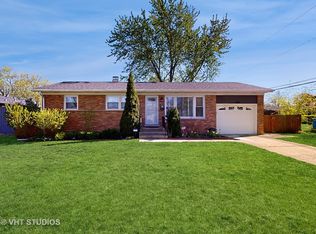 1603 W Palm Dr, Mount Prospect, IL