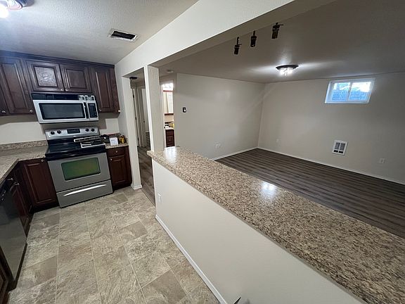 3rd image of 2417 S Grand Blvd #5