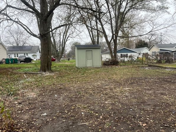 1204 N Park St, Streator, IL 61364