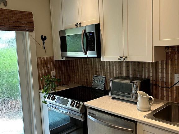 3rd image of 3034 1/2 NW 69th Court #4E