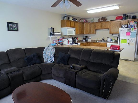 2nd image of 3606 Thornhill Cir W