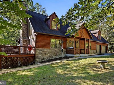 323 Colonial Dr, Berkeley Springs, WV 25411