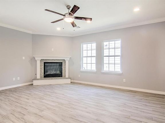 5th image of 5914 Southford St