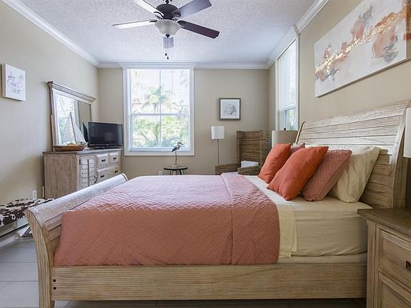 3rd image of 720 S Sapodilla Ave APT 102
