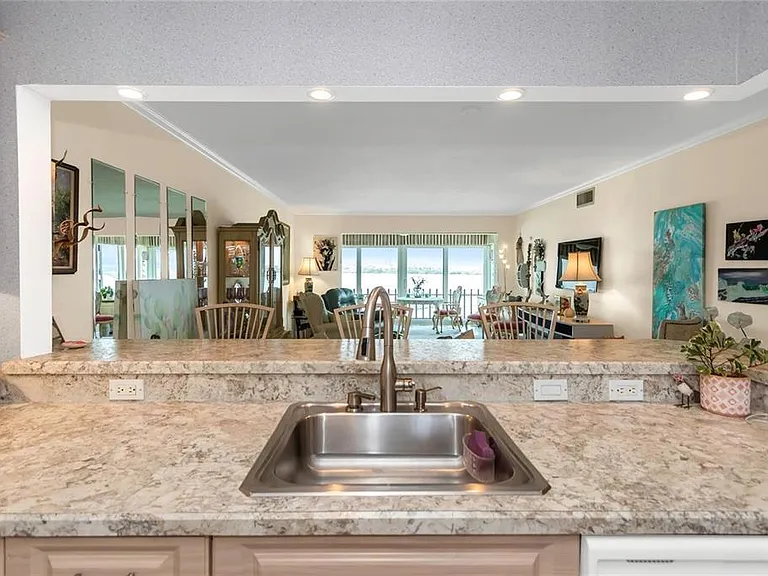 868 Bayway Blvd #312 — Photo 19