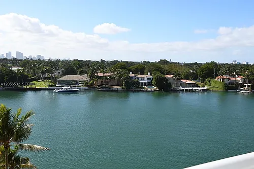 5880 Collins Ave #703 Photo 1