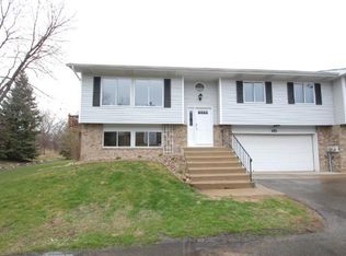 4485 Clover Ln #B, Eagan, MN 55122