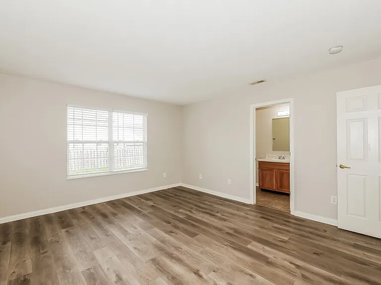 1859 Ernest Dr — Photo 11