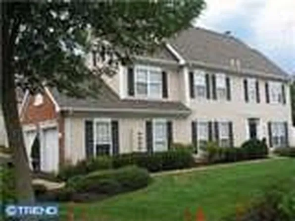200 Deer Run Ct #121, Pennington, NJ 08534