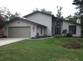 6093 Cranbrook Ln, Rockford, IL 61114