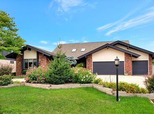 12800 Pheasant Ct, Palos Heights, IL 60463