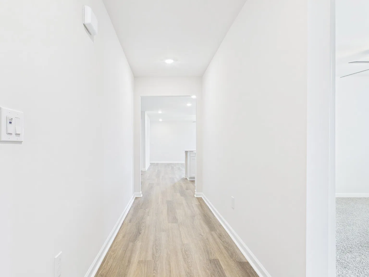 5 bed, 3.0 bath, 2092 sqft, $2,095 — Photo 3