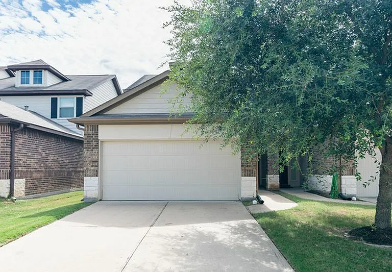6250 Brenwood Cir — Photo 1