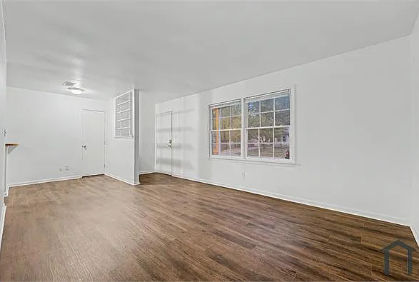 4 bed, 1117 sqft, $1,400 — Photo 2