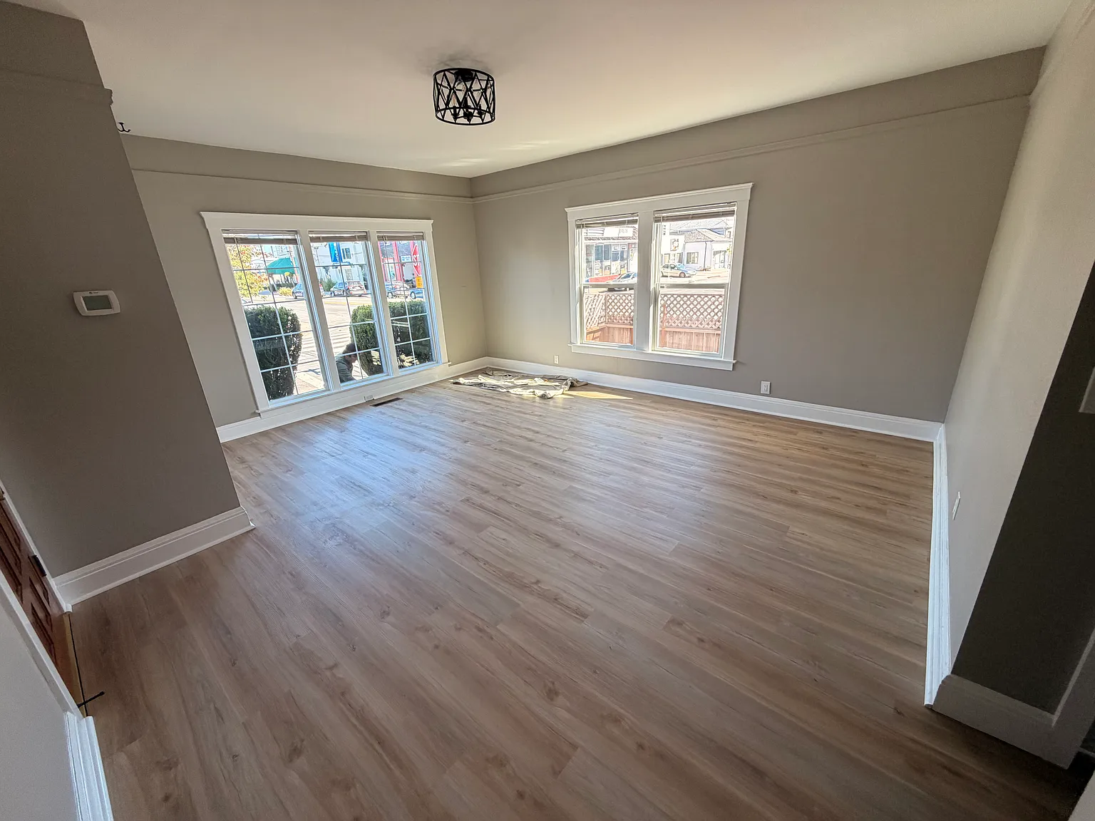 2 bed, 1075 sqft, $4,450 — Photo 2