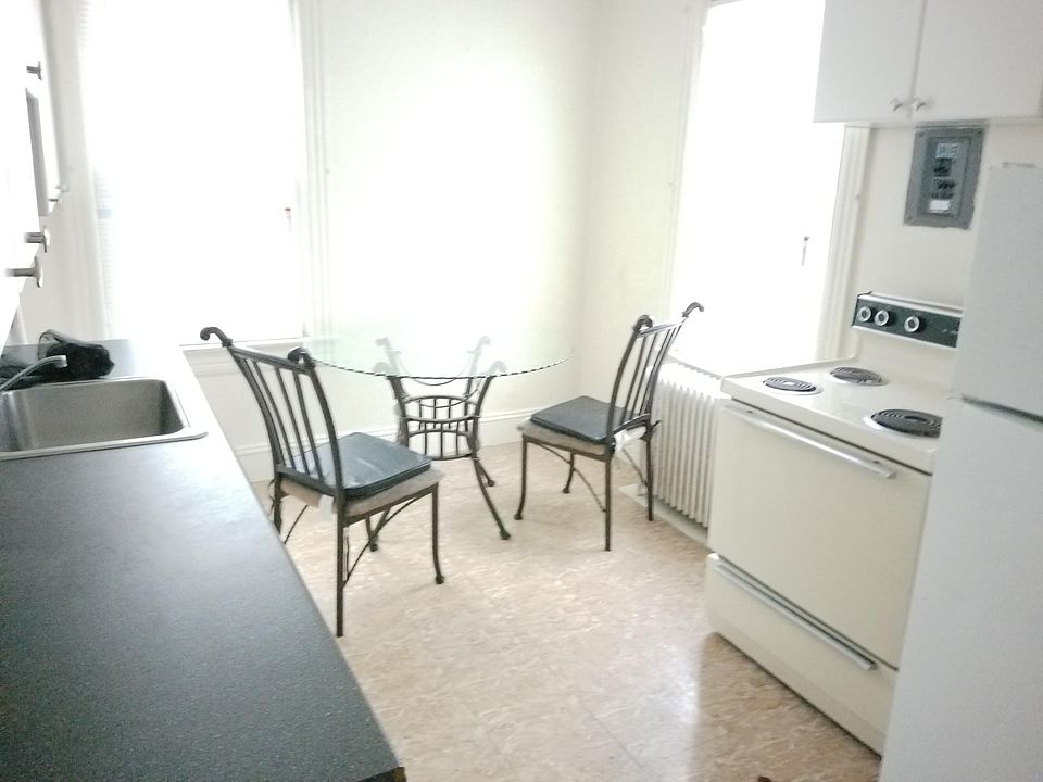 Kitchen (2nd Floor)