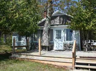 6137 Idylwilde Dr SE, Harbor Springs, MI 49740