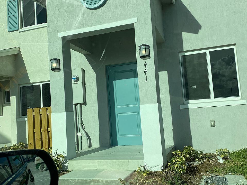 1st image of 441 NW 12th Ave