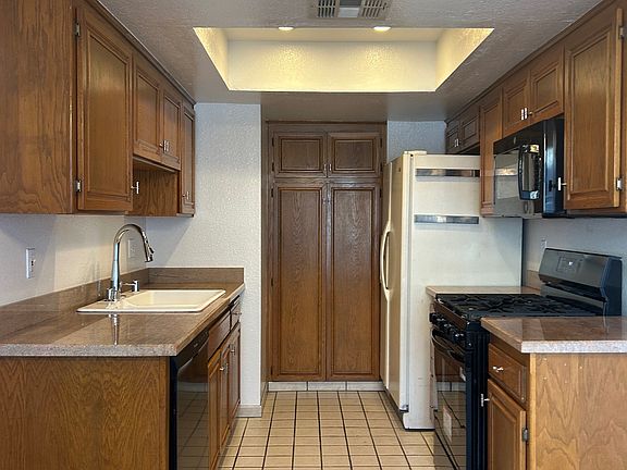 5th image of 4432 Ensign Ave APT 4