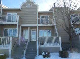 1601 Wayzata Blvd W #C, Long Lake, MN 55356